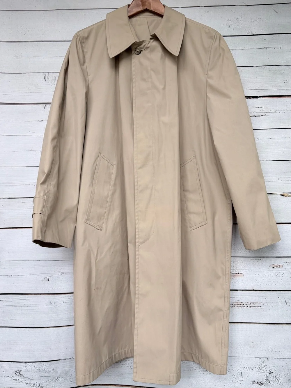 Vintage London Fog Tan Single-Breasted Trench Coat - Hidden Button Mac Jacket 40